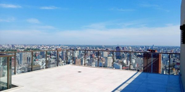 Espectacular Piso 31 con Gran Terraza Propia