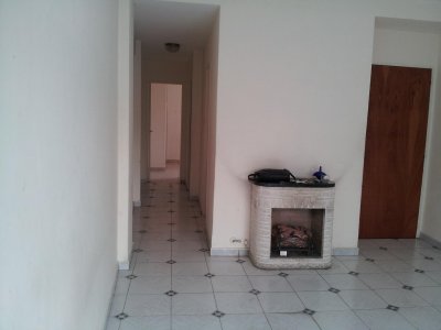 Muy buen estado. Muy luminoso. Frente. DUEÑO DIRECTO.