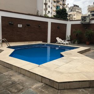 Depto. de 2 Ambientes, Muy Luminoso, con Pileta. Dueño Directo!