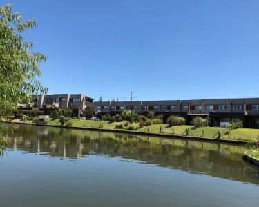 Excelente Casa Tipo Duplex Frente Al Lago