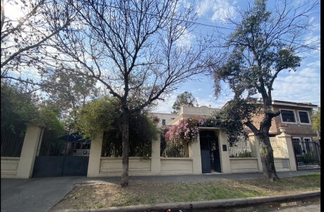 Hermosa casa reciclada 4 dormitorios, cochera, 240 m cubiertos en  Belgrano, Rosario