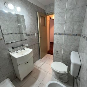 Departamento 2 Ambientes en Pleno Centro de Flores