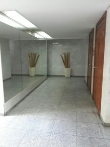DUEÑO VENDE - 3 Amb.- Lateral- en Recoleta