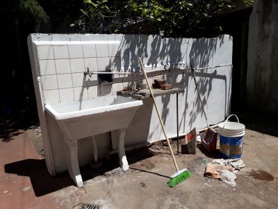 ¡OPORTUNIDAD DE INVERSION! - HERMOSA ESQUINA CON TODOS LOS SERVICIOS - SUCESIÓN EN TRÁMITE ULTIMOS MESES