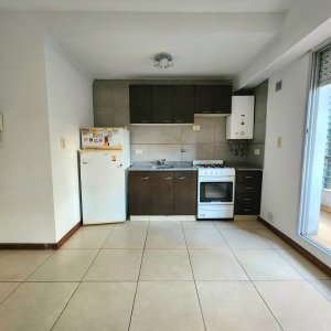 Monoambiente al frente con cochera