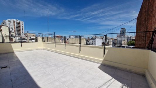 Paquete Expensas, Agua, Abl | 2 Ambientes con Terraza Propia - Belgrano