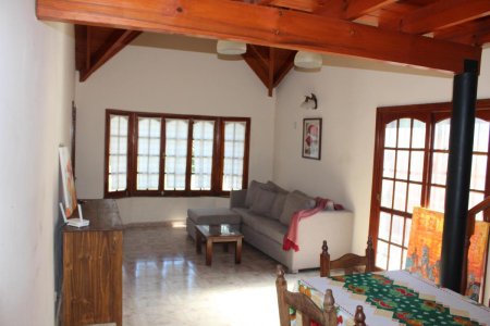 Hermosa Casa en Venta en Lobos, Lista Para Habitar.